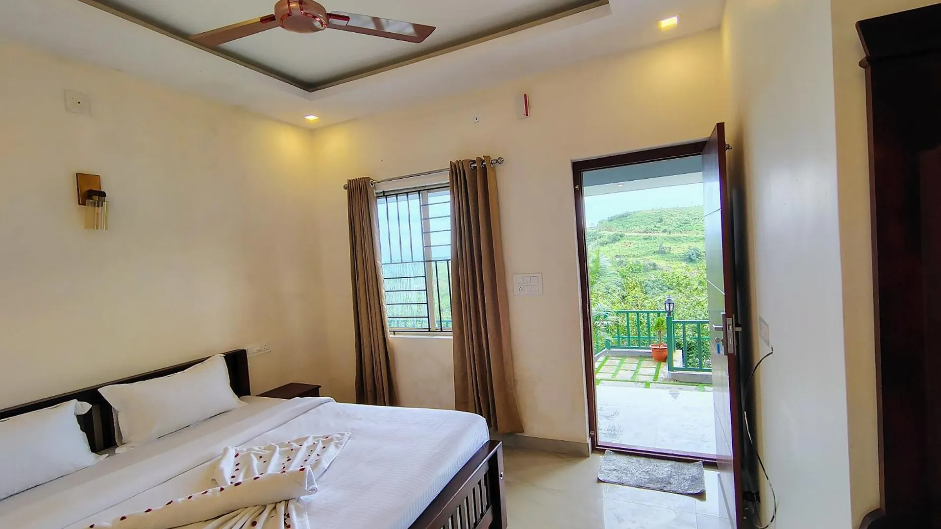 Resort The Autumn By Maat Hotels Vagamon India